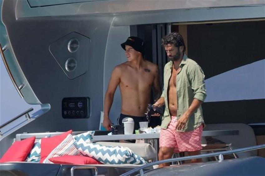 James Rodriguez'in İbiza tatili görüntüleri olay yarattı!
