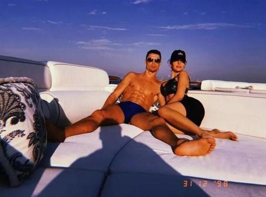 Dünyaca ünlü futbolcu Cristiano Ronaldo ve sevgilisi Georgina Rodriguez'in aşkı belgesel oluyor