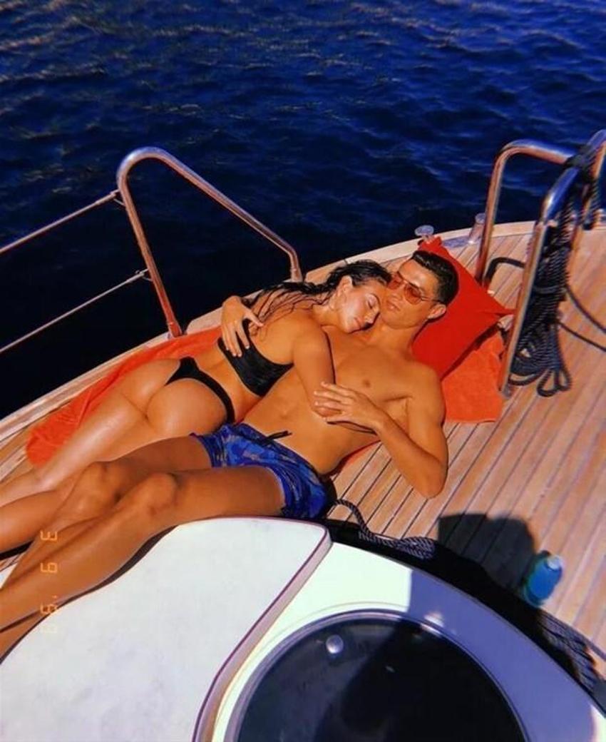 Dünyaca ünlü futbolcu Cristiano Ronaldo ve sevgilisi Georgina Rodriguez'in aşkı belgesel oluyor
