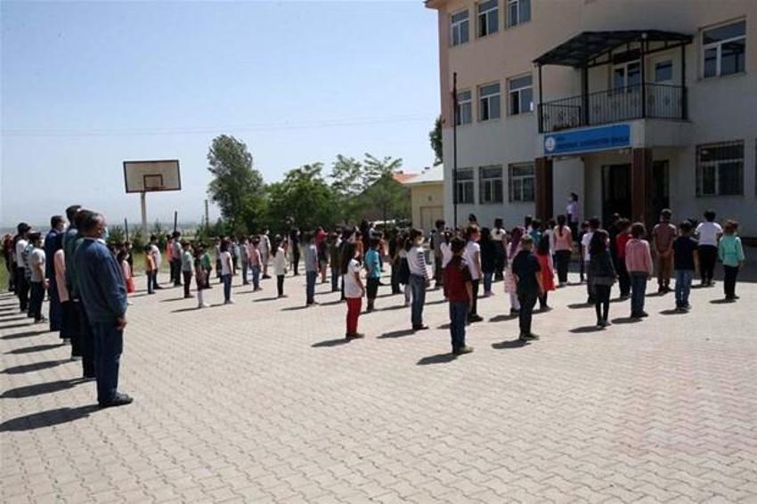 Milli Eğitim Bakanlığı'ndan (MEB) son dakika kararı! Resmen değişti, 1,2,3,4,5,6,7,8,9,10,11 ve 12. sınıflar...