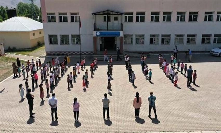 Milli Eğitim Bakanlığı'ndan (MEB) son dakika kararı! Resmen değişti, 1,2,3,4,5,6,7,8,9,10,11 ve 12. sınıflar...