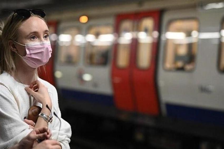 Aşı etki etmiyor, hızla yayılıyor! Yeni tehlikenin adı: Mu varyantı