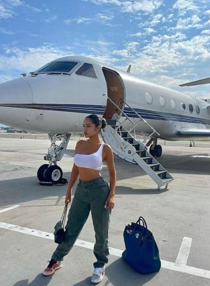 Janet Guzman'ın kıyafeti şok etti!