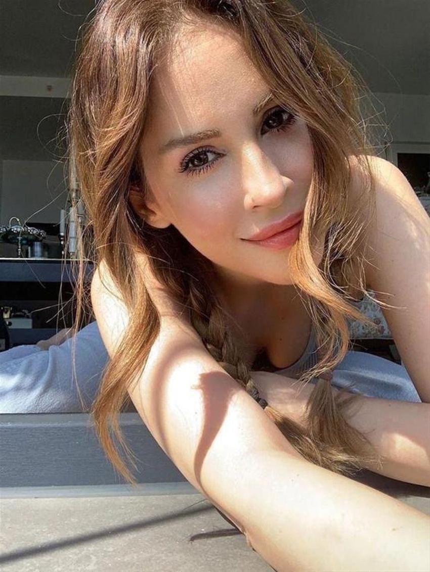 Aynur Aydın'dan Instagram'ı sallayan cüretkar fotoğraf!