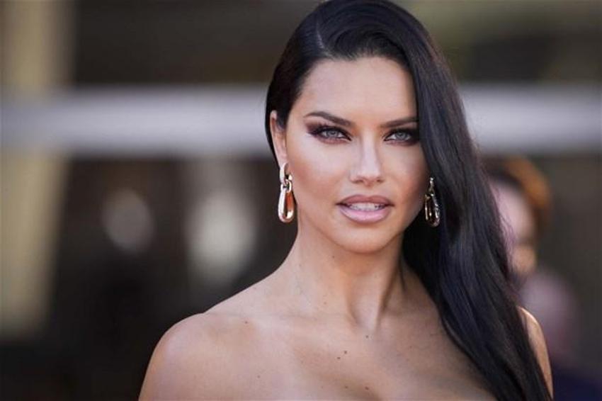 78'inci Venedik Film Festivali'ne Adriana Lima damga vurdu!