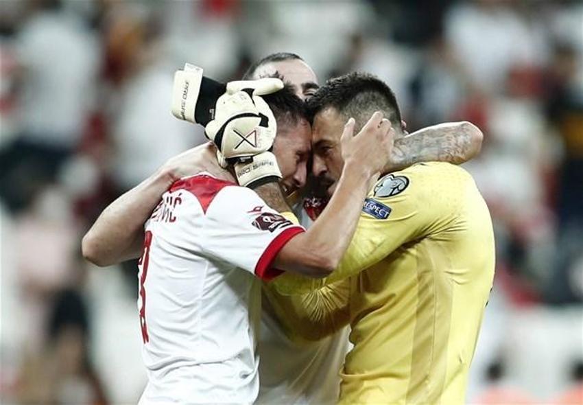 Türkiye - Karadağ maçında 90+7'de yıkıldık!  Altay'ın sesi televizyondan duyuldu, Şenol Güneş detayı...