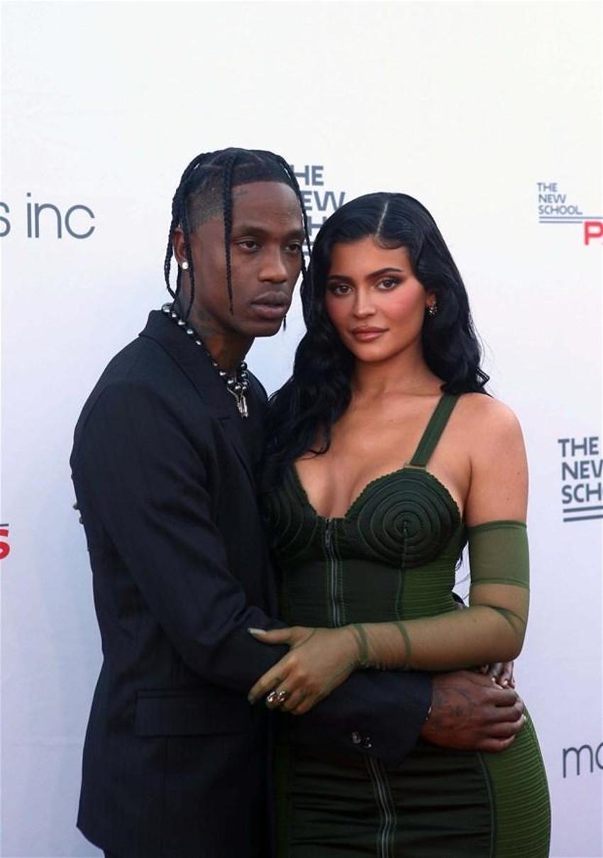 Kylie Jenner-Travis Scott çifti gündemden düşmüyor! İlişkileri...