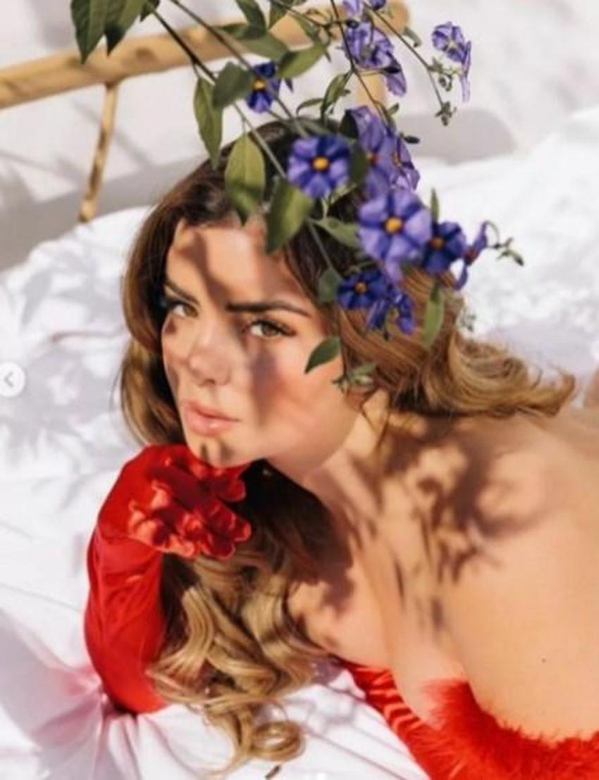 Demi Rose 'Karada, denizde' notuyla paylaştı!