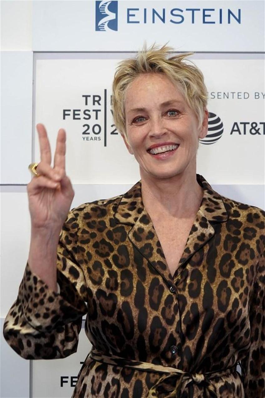 Sharon Stone dua istedi! 'Bir mucizeye ihtiyacımız var'