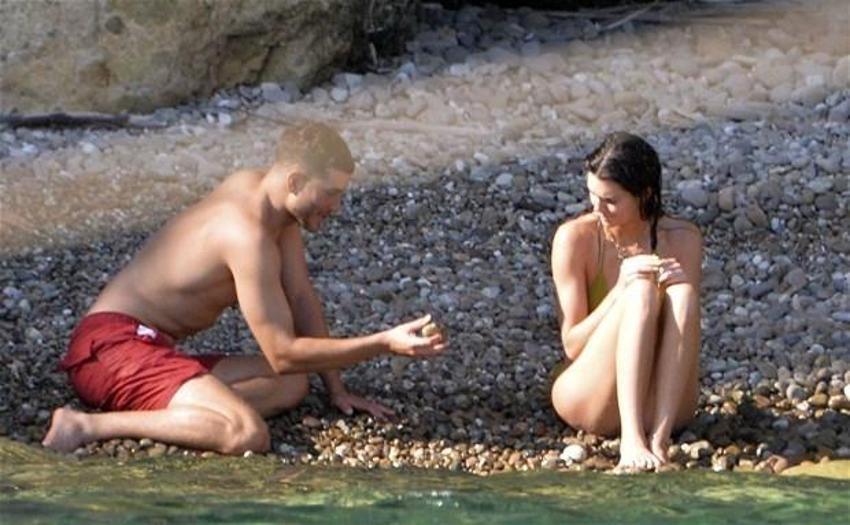Kendall Jenner İtalya sahillerini salladı! Minik bikinisiyle...
