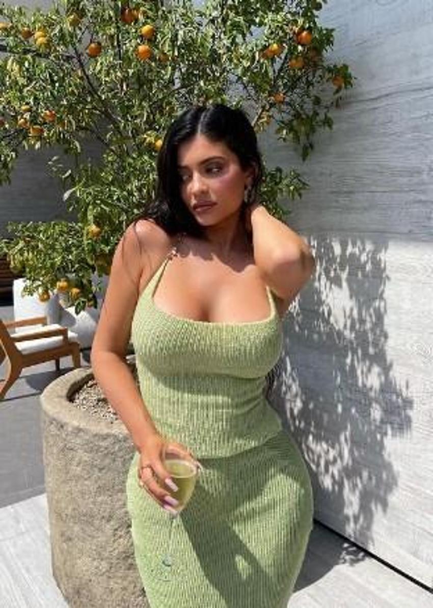 Kylie Jenner'ın hamile olduğu söyleniyordu! İddialı pozlar...