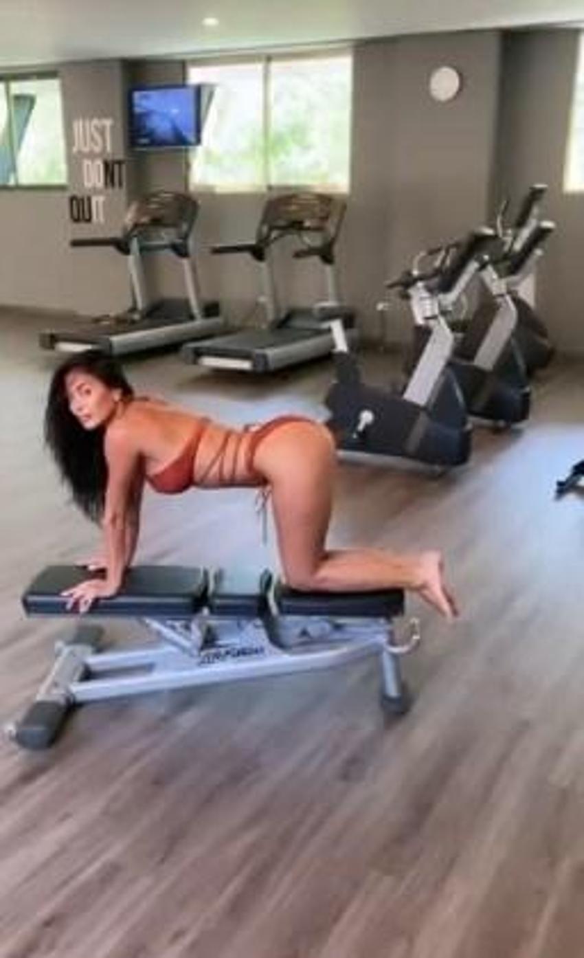 Minicik bikinisiyle spor yapan Nicole Scherzinger dikkat çekti!