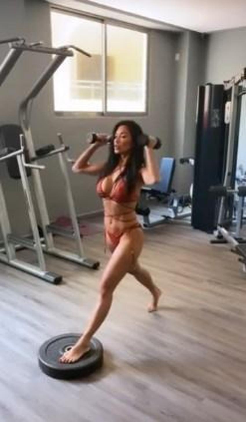 Minicik bikinisiyle spor yapan Nicole Scherzinger dikkat çekti!