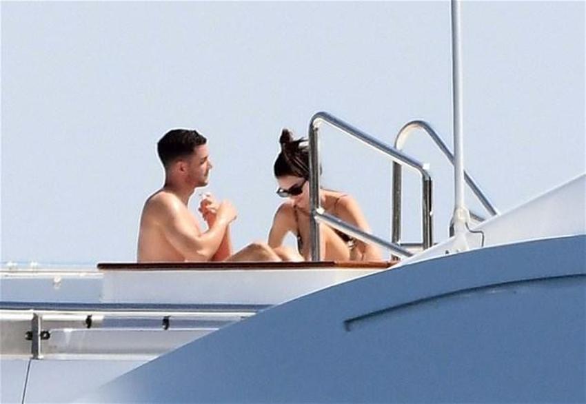 Kendall Jenner ve Devin Booker çifti kural bozdu! Bu kez...