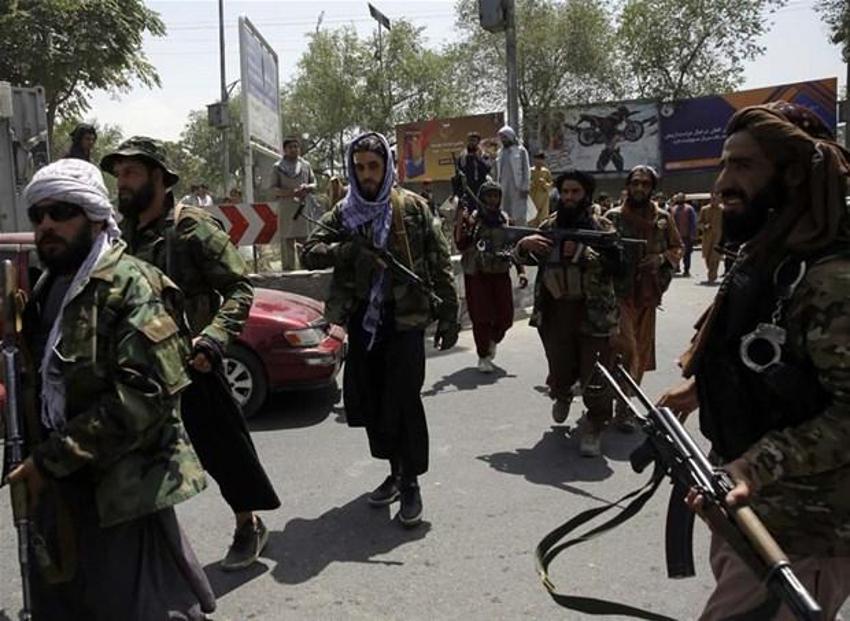 Afganistan'da dehşete düşüren son dakika gelişmesi! Taliban savaşçıları Amerikan askerleri üniformalarıyla...