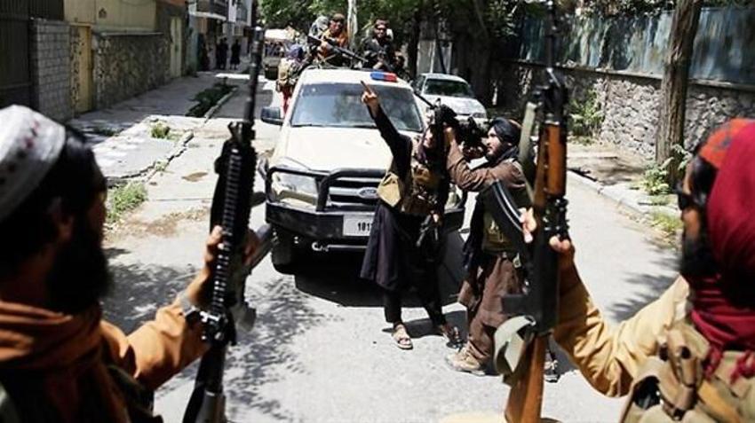 Afganistan'da dehşete düşüren son dakika gelişmesi! Taliban savaşçıları Amerikan askerleri üniformalarıyla...