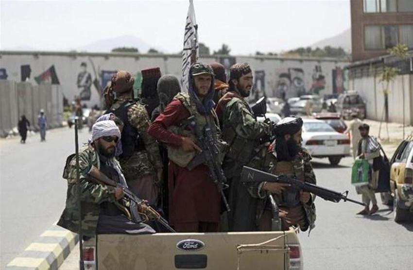 Afganistan'da dehşete düşüren son dakika gelişmesi! Taliban savaşçıları Amerikan askerleri üniformalarıyla...