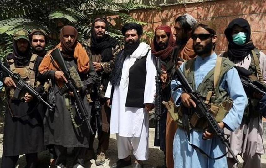 Afganistan'da dehşete düşüren son dakika gelişmesi! Taliban savaşçıları Amerikan askerleri üniformalarıyla...