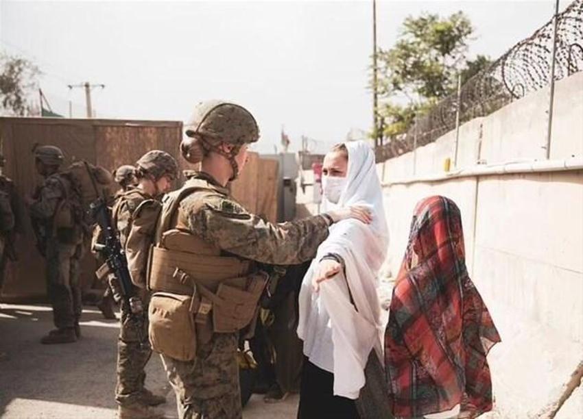 Afganistan'da dehşete düşüren son dakika gelişmesi! Taliban savaşçıları Amerikan askerleri üniformalarıyla...