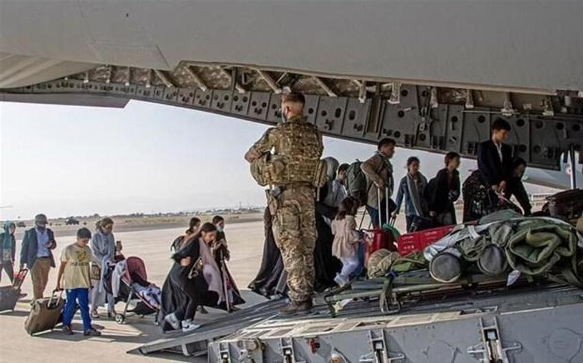 Afganistan'da dehşete düşüren son dakika gelişmesi! Taliban savaşçıları Amerikan askerleri üniformalarıyla...
