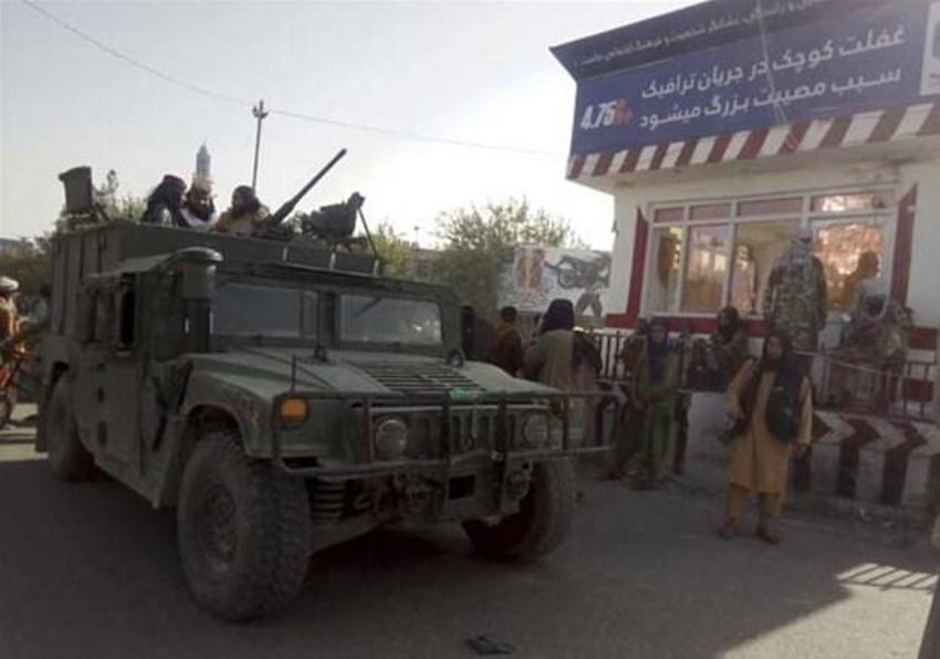 Afganistan'da dehşete düşüren son dakika gelişmesi! Taliban savaşçıları Amerikan askerleri üniformalarıyla...