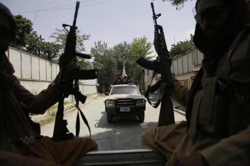 Afganistan'da dehşete düşüren son dakika gelişmesi! Taliban savaşçıları Amerikan askerleri üniformalarıyla...