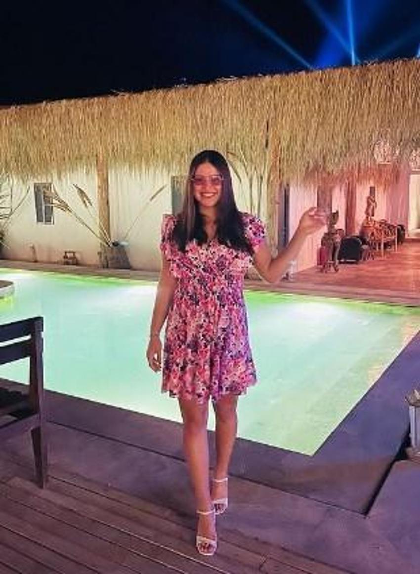 Survivor Ayşe tatil pozlarıyla Instagram'ı salladı! Yasin Obuz sessiz kalmadı...