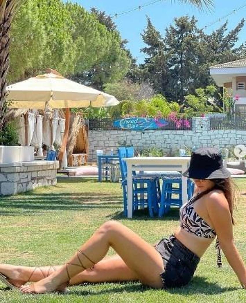 Survivor Ayşe tatil pozlarıyla Instagram'ı salladı! Yasin Obuz sessiz kalmadı...