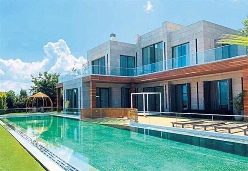 Şeyma Subaşı Bodrum'da! Villanın günlük fiyatı dudak uçuklattı!