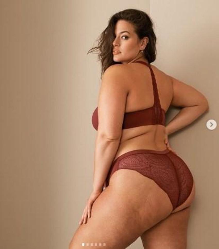 Ashley Graham'dan peş peşe cesur paylaşımlar!