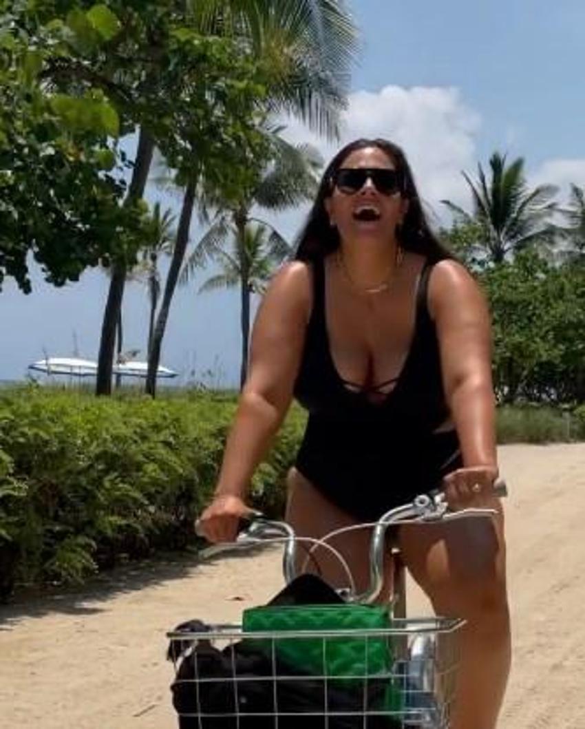 Ashley Graham'dan peş peşe cesur paylaşımlar!