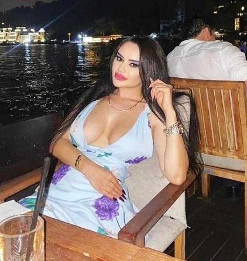 Naz Mila havuza girdiği anları paylaştı,yer yerinden oynadı!