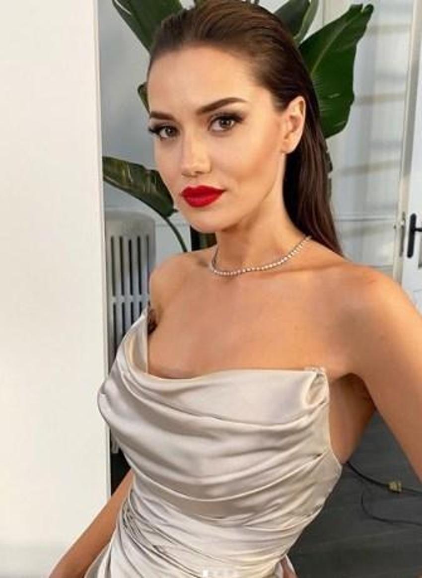 Fahriye Evcen paylaşımıyla büyüledi!