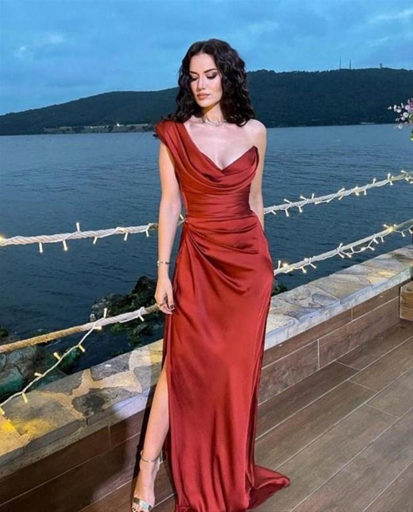 Fahriye Evcen paylaşımıyla büyüledi!