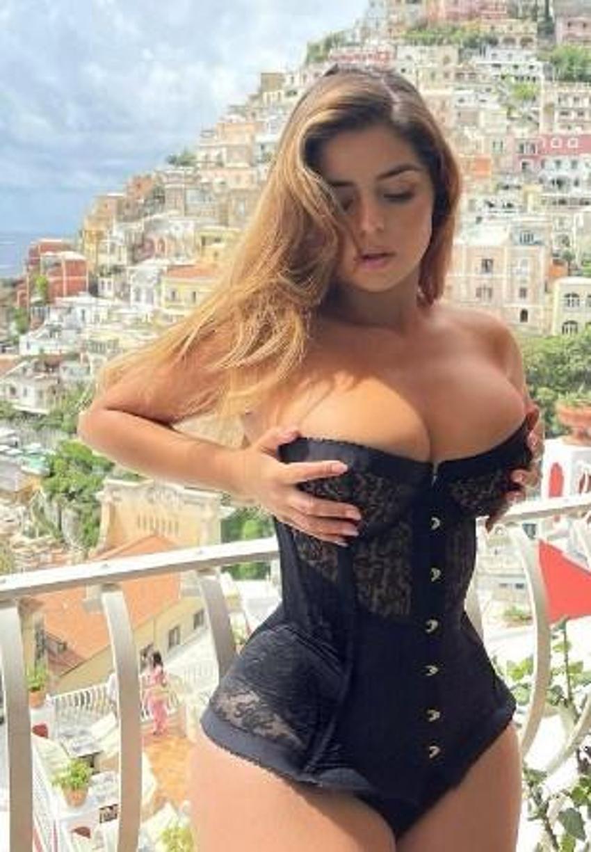 Demi Rose sınırları zorladı! Çıplak pozu...