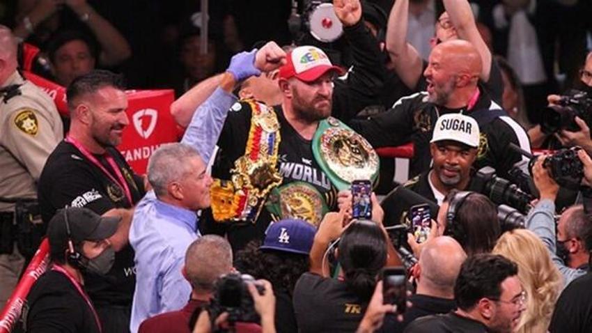 Tyson Fury, Deontay Wilder’ı nakavt etti!