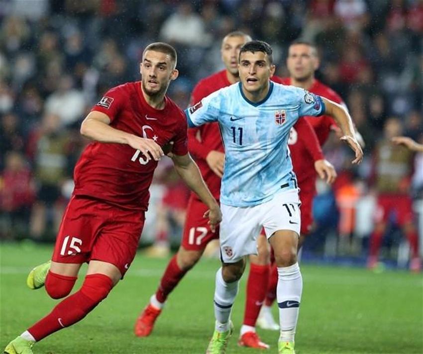 Nihat Kahveci Türkiye - Norveç maçından sonra Kuntz'u bıraktı 4 futbolcuyu bombaladı! 'Bunlar Avrupa'da uçuyor buraya gelince...'