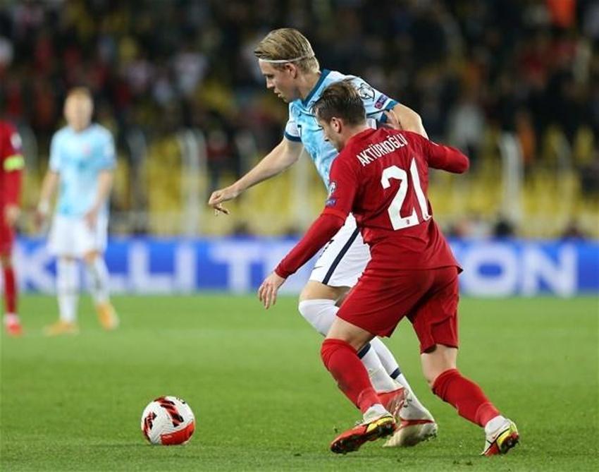 Nihat Kahveci Türkiye - Norveç maçından sonra Kuntz'u bıraktı 4 futbolcuyu bombaladı! 'Bunlar Avrupa'da uçuyor buraya gelince...'