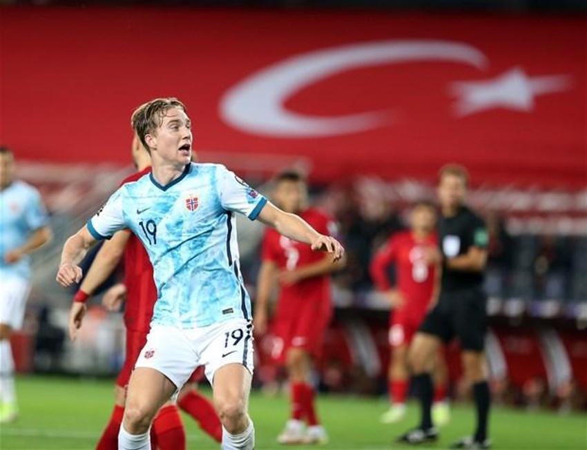 Nihat Kahveci Türkiye - Norveç maçından sonra Kuntz'u bıraktı 4 futbolcuyu bombaladı! 'Bunlar Avrupa'da uçuyor buraya gelince...'