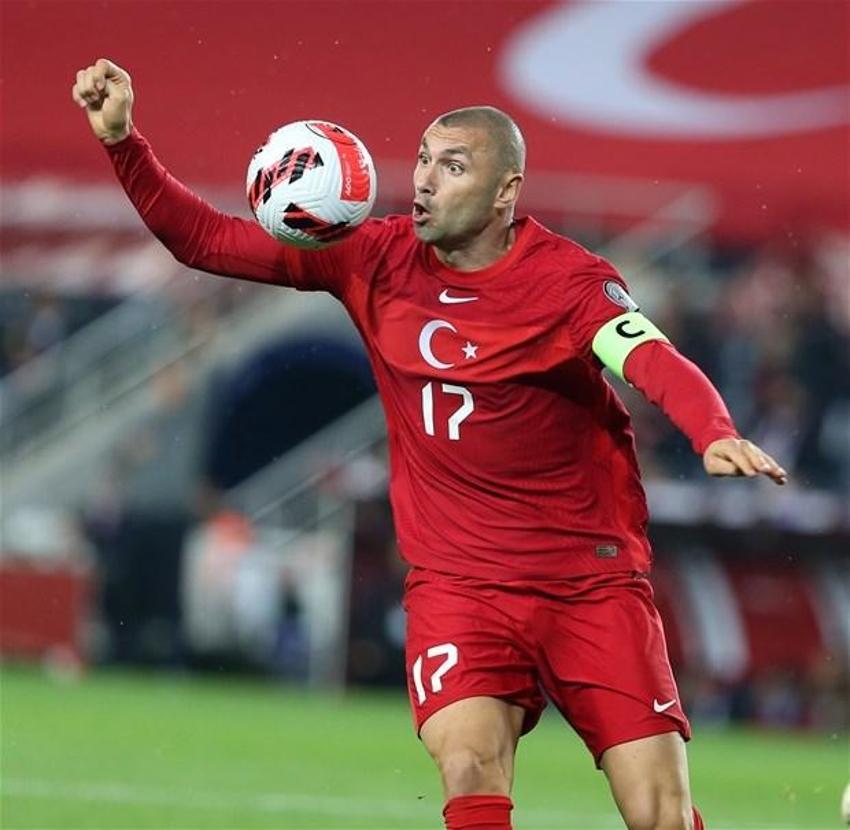 Nihat Kahveci Türkiye - Norveç maçından sonra Kuntz'u bıraktı 4 futbolcuyu bombaladı! 'Bunlar Avrupa'da uçuyor buraya gelince...'