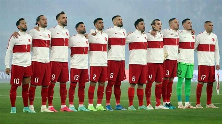 Şenol Güneş'in yüzüne bakmadığı 4 yıldızı kadroya almıştı! Kuntz'un 11'i belli oldu! İşte Türkiye - Norveç maçı detayları...