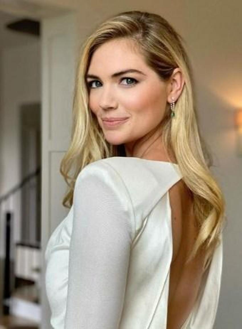 Kate Upton kıvrımlarını sergiledi