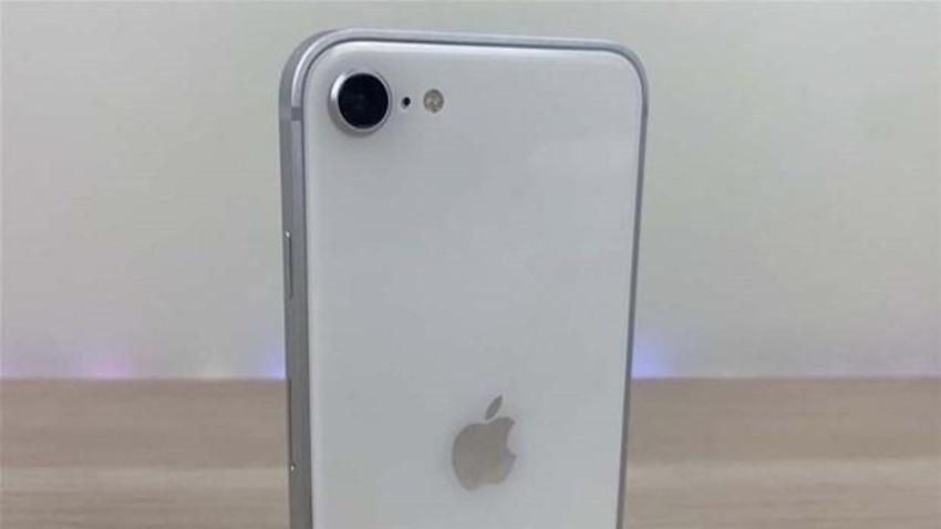 Ucuz Apple geliyor! iPhone SE 3'ün görüntüleri sızdı...