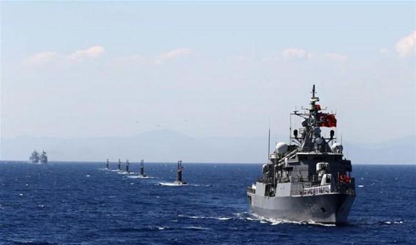 Türk donanması Doğu Akdeniz'den kovdu Yunanistan çıldırdı! Geldiği hızla geri kaçan Fransız gemisinin yankıları sürüyor