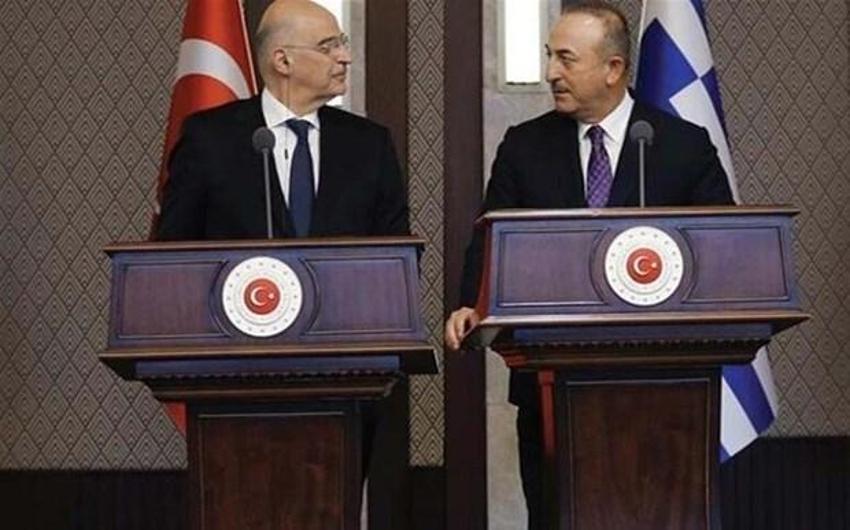 Türk donanması Doğu Akdeniz'den kovdu Yunanistan çıldırdı! Geldiği hızla geri kaçan Fransız gemisinin yankıları sürüyor
