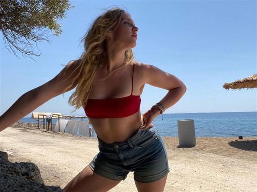 Hayal Köseoğlu yine çok cesur! Instagram'ı kasıp kavuruyor...