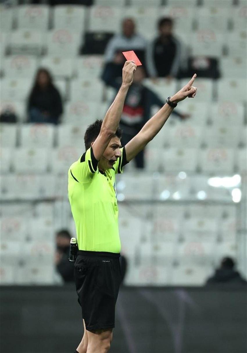 Beşiktaş-Sivasspor maçına damga vurdu! Sergen Yalçın'ın hareketi olay oldu, küfür ve...