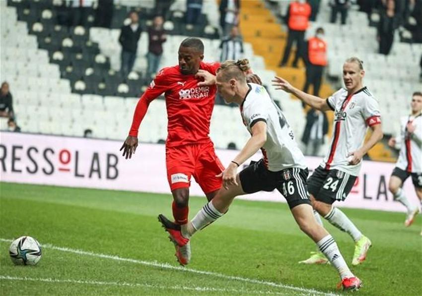 Beşiktaş-Sivasspor maçına damga vurdu! Sergen Yalçın'ın hareketi olay oldu, küfür ve...