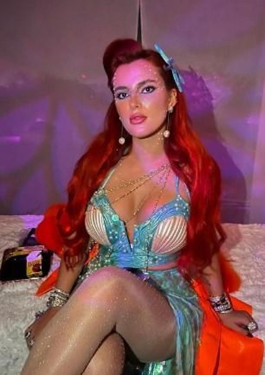 Bella Thorne'dan çıplak pozla mesaj!