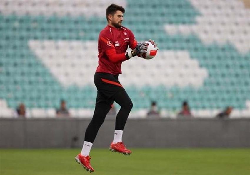 Ersin Destanoğlu tarihe geçti! Beşiktaş'ın genç kalecisi dünyanın zirvesinde